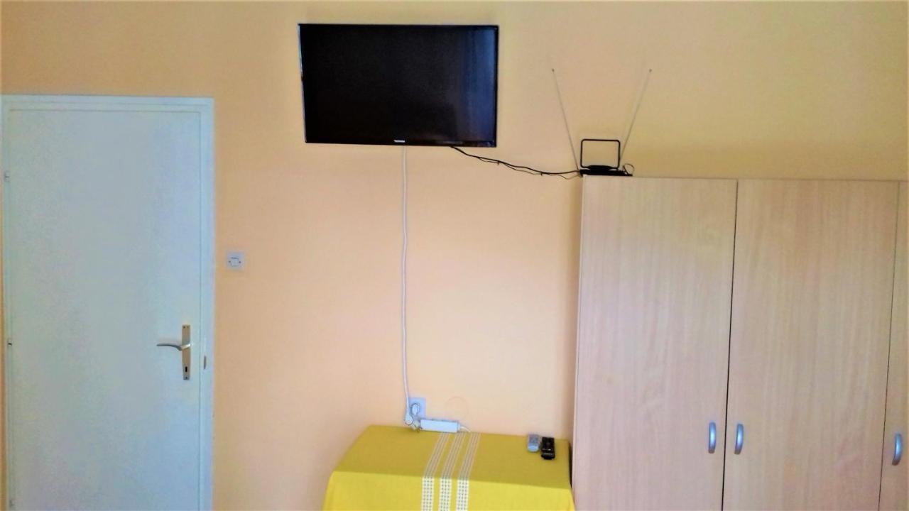 Branko Fabijanic Front Row By The Sea Apartment Селце Екстериор снимка