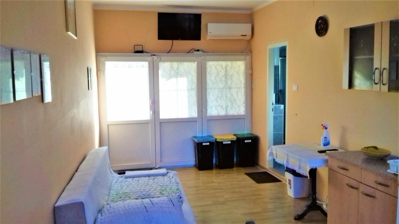 Branko Fabijanic Front Row By The Sea Apartment Селце Екстериор снимка